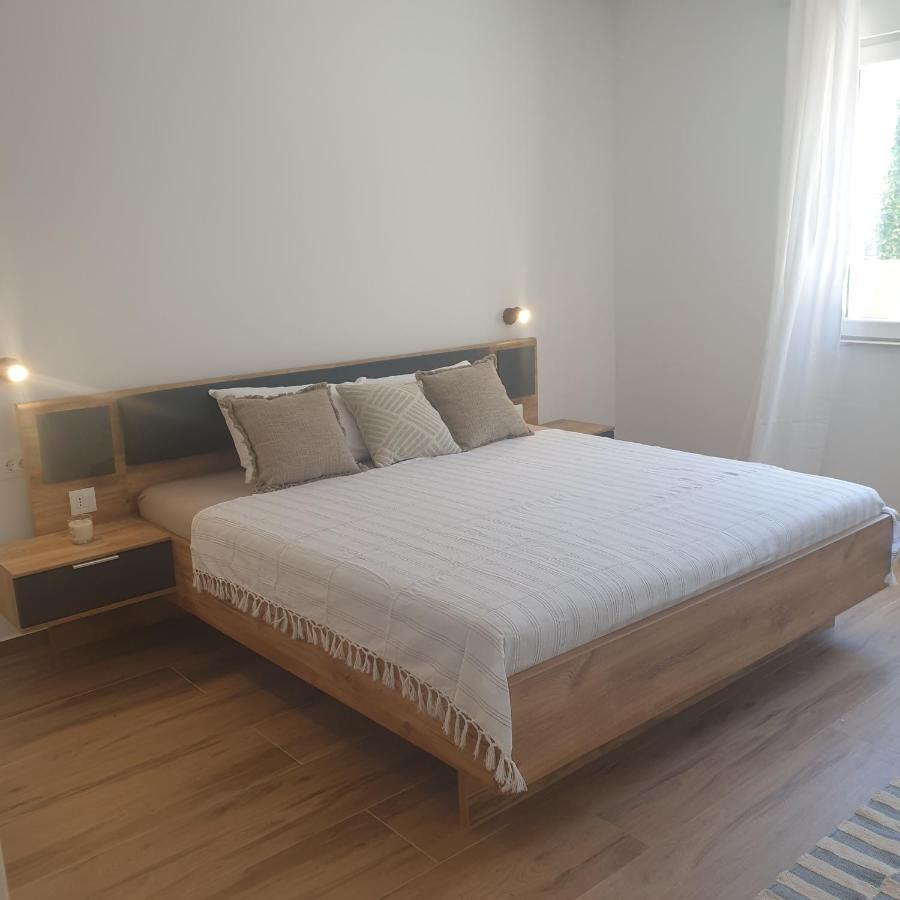 Pina Tourist Apartments Vodice Ngoại thất bức ảnh