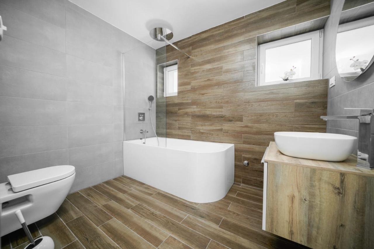 Pina Tourist Apartments Vodice Ngoại thất bức ảnh